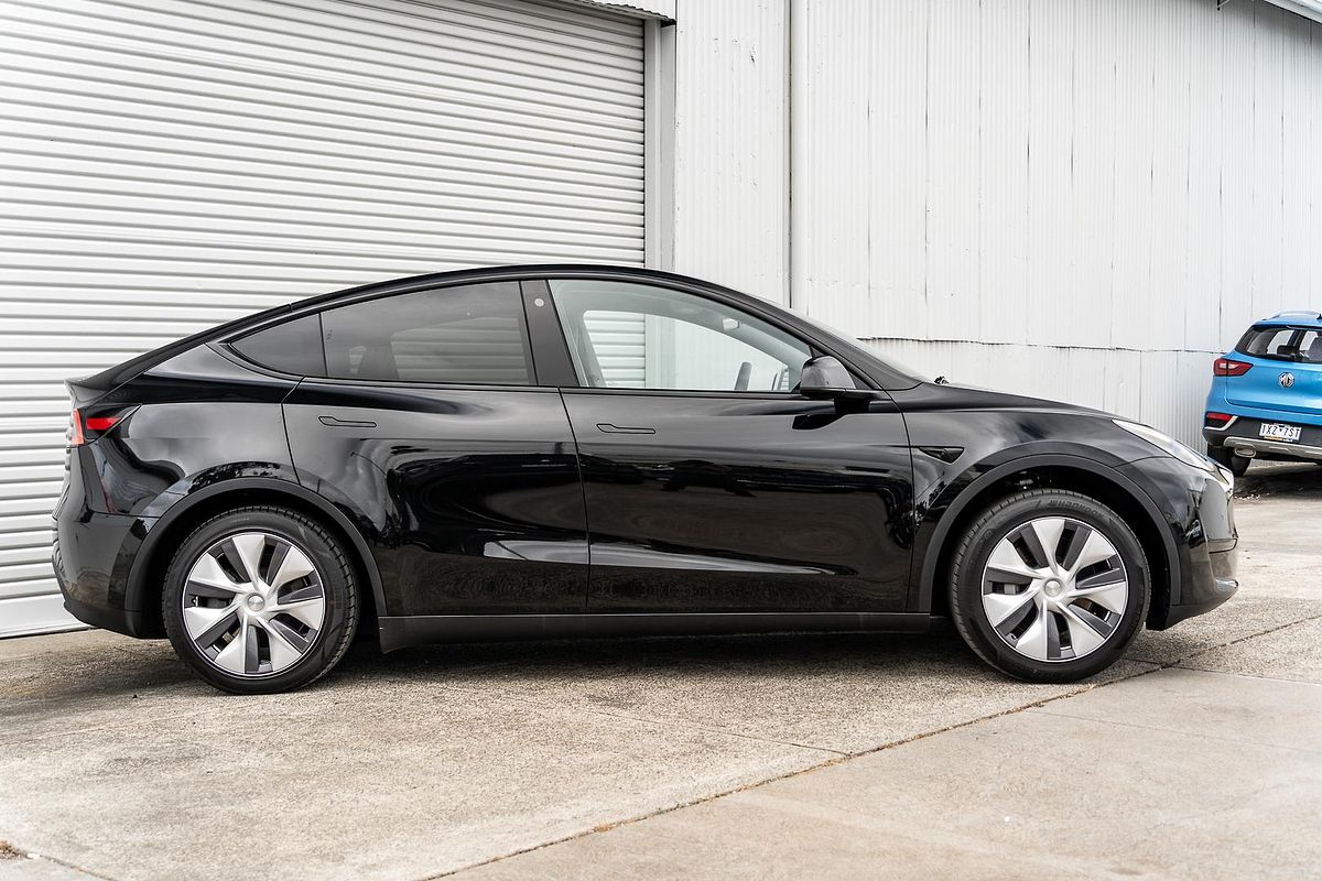 2023 Tesla Model Y Rear-Wheel Drive