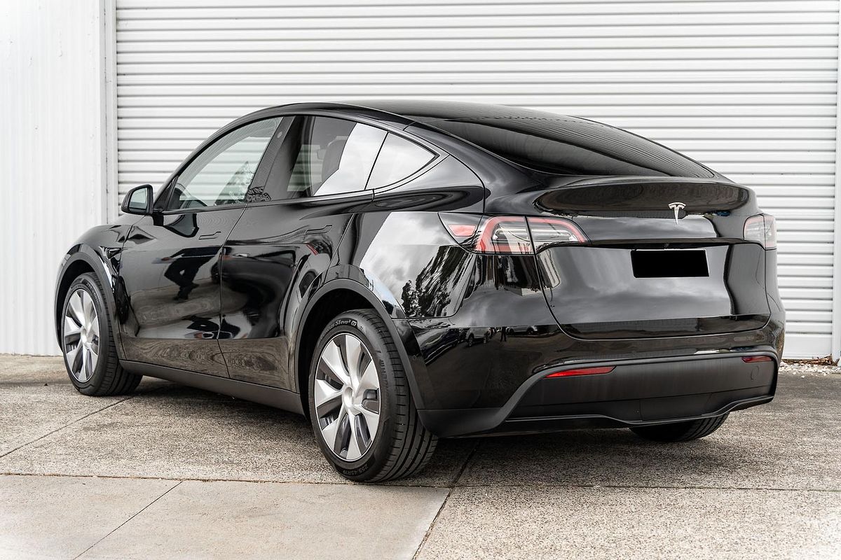 2023 Tesla Model Y Rear-Wheel Drive