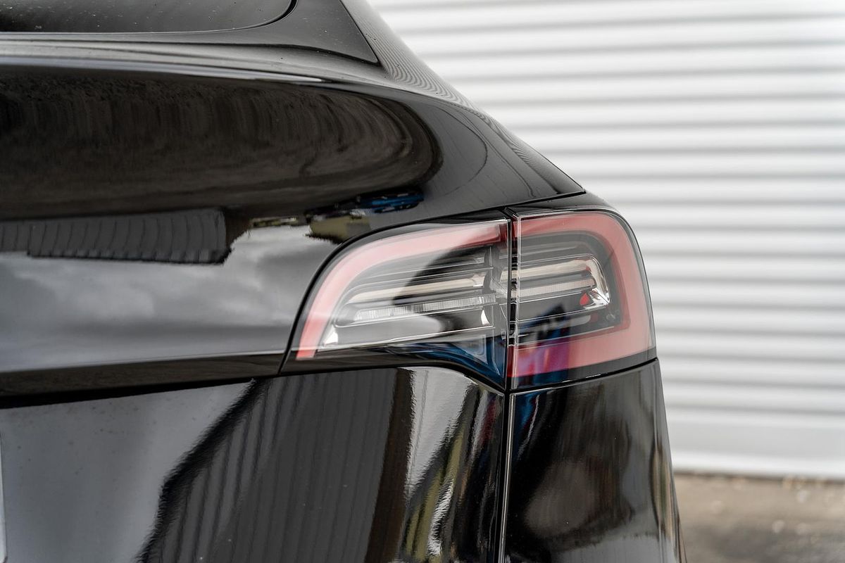 2023 Tesla Model Y Rear-Wheel Drive