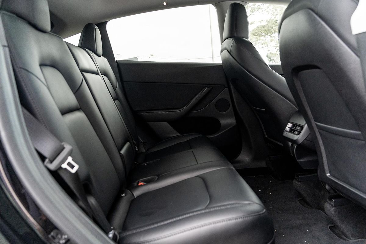2023 Tesla Model Y Rear-Wheel Drive