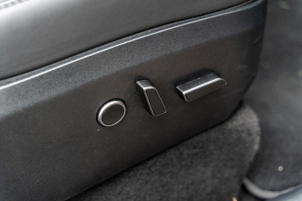 2023 Tesla Model Y Rear-Wheel Drive