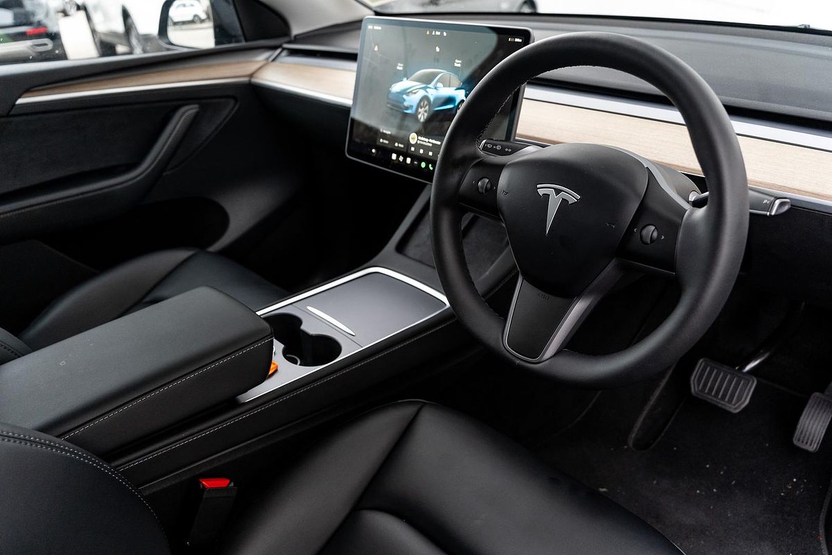 2023 Tesla Model Y Rear-Wheel Drive