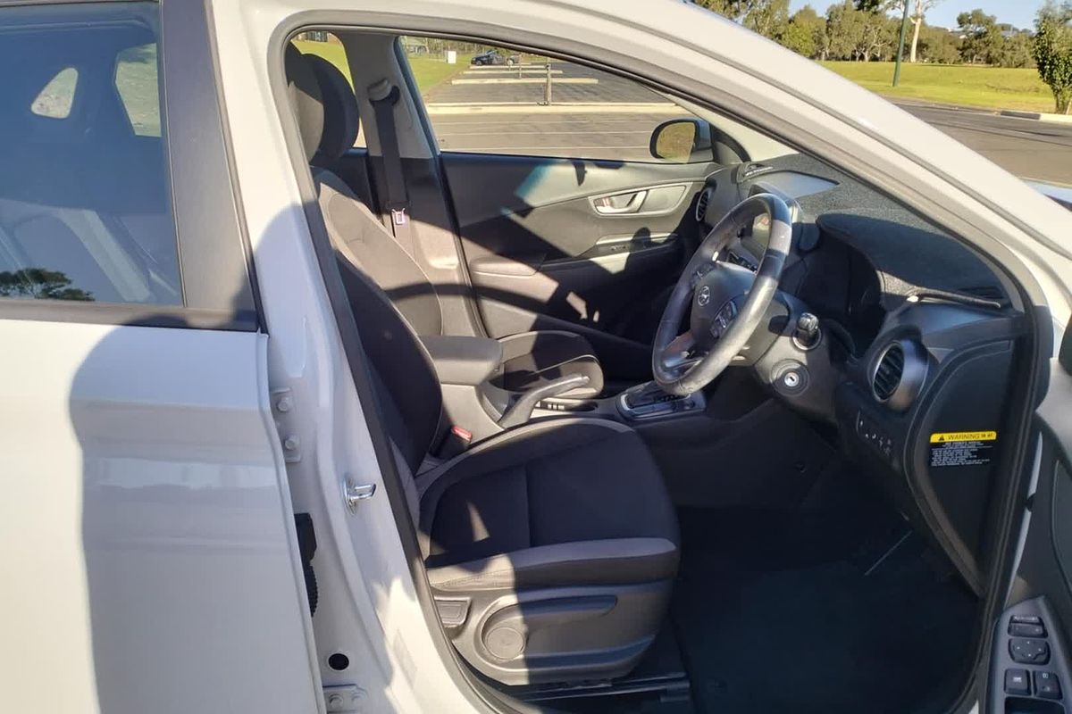 2017 Hyundai Kona Active OS