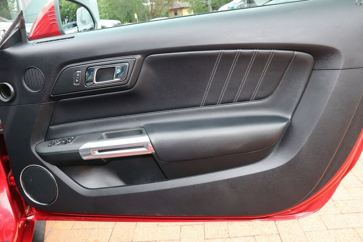 2016 Ford Mustang  FM