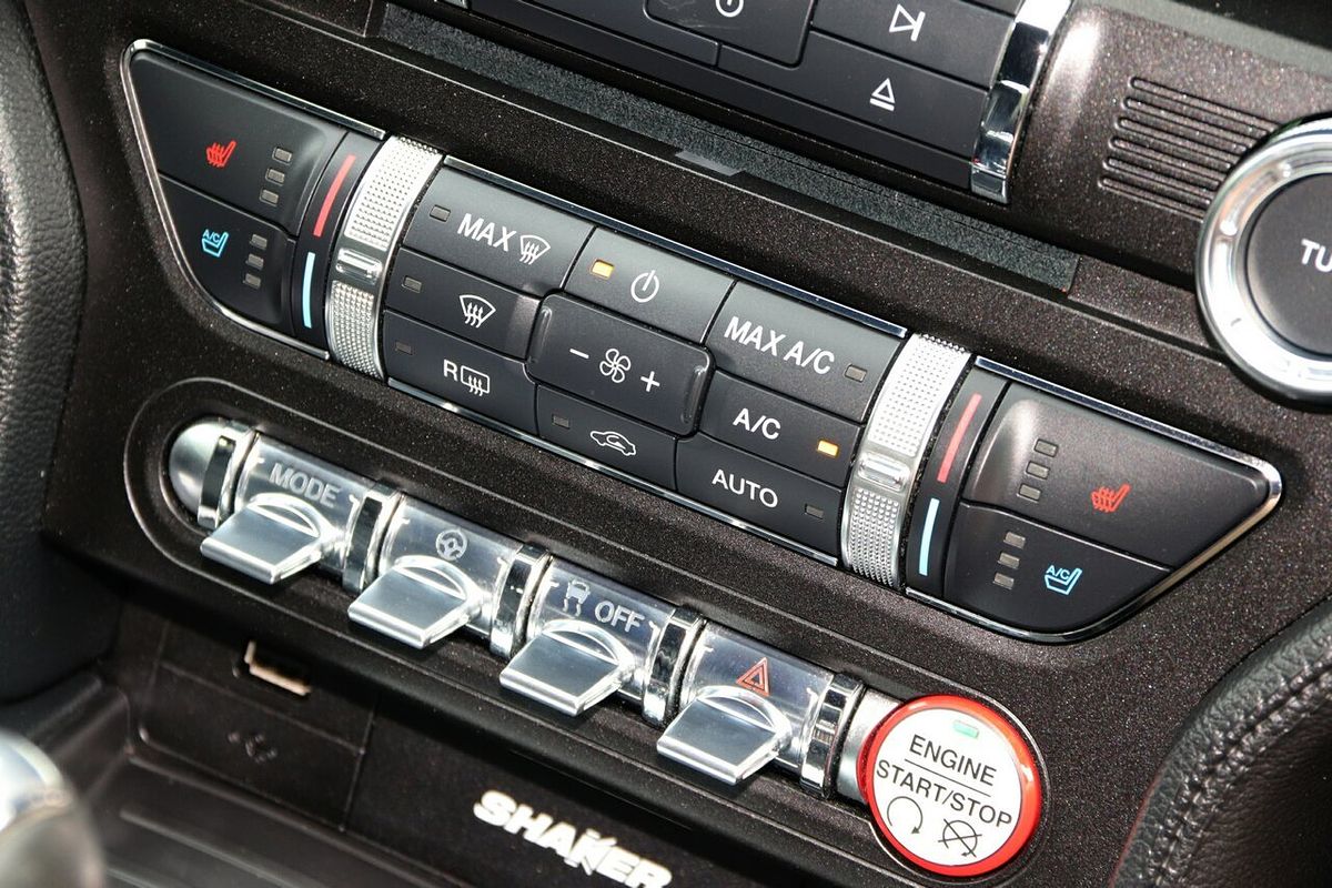 2016 Ford Mustang  FM