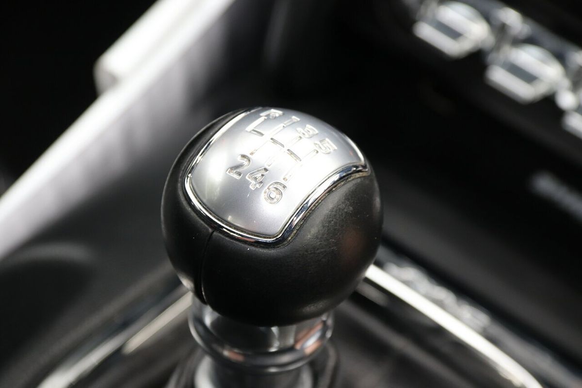 2016 Ford Mustang  FM