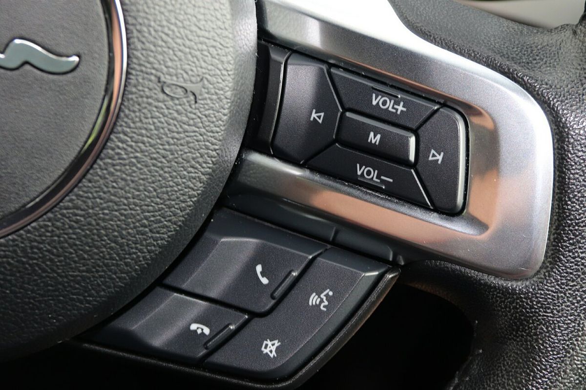 2016 Ford Mustang  FM