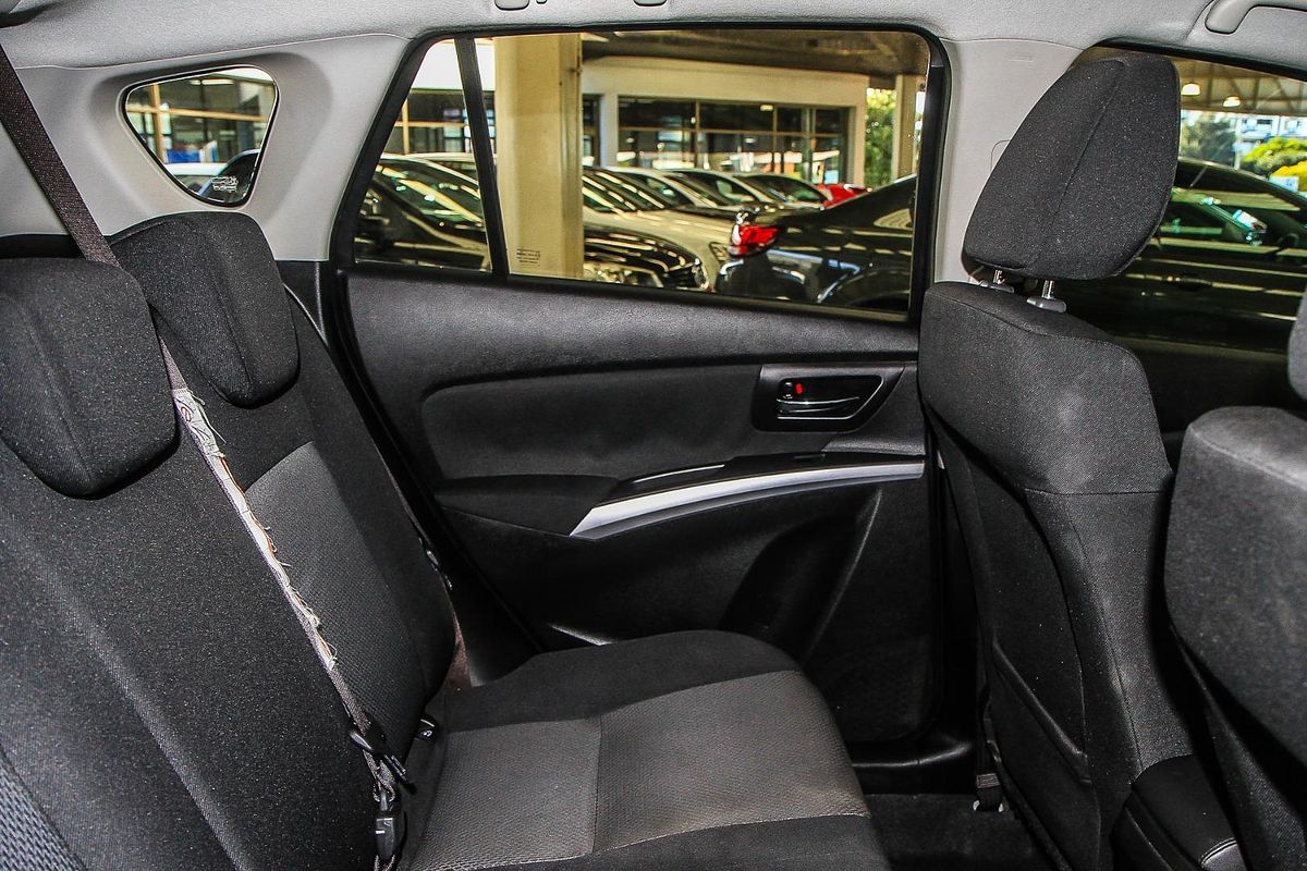 2015 Suzuki S-Cross GL JY