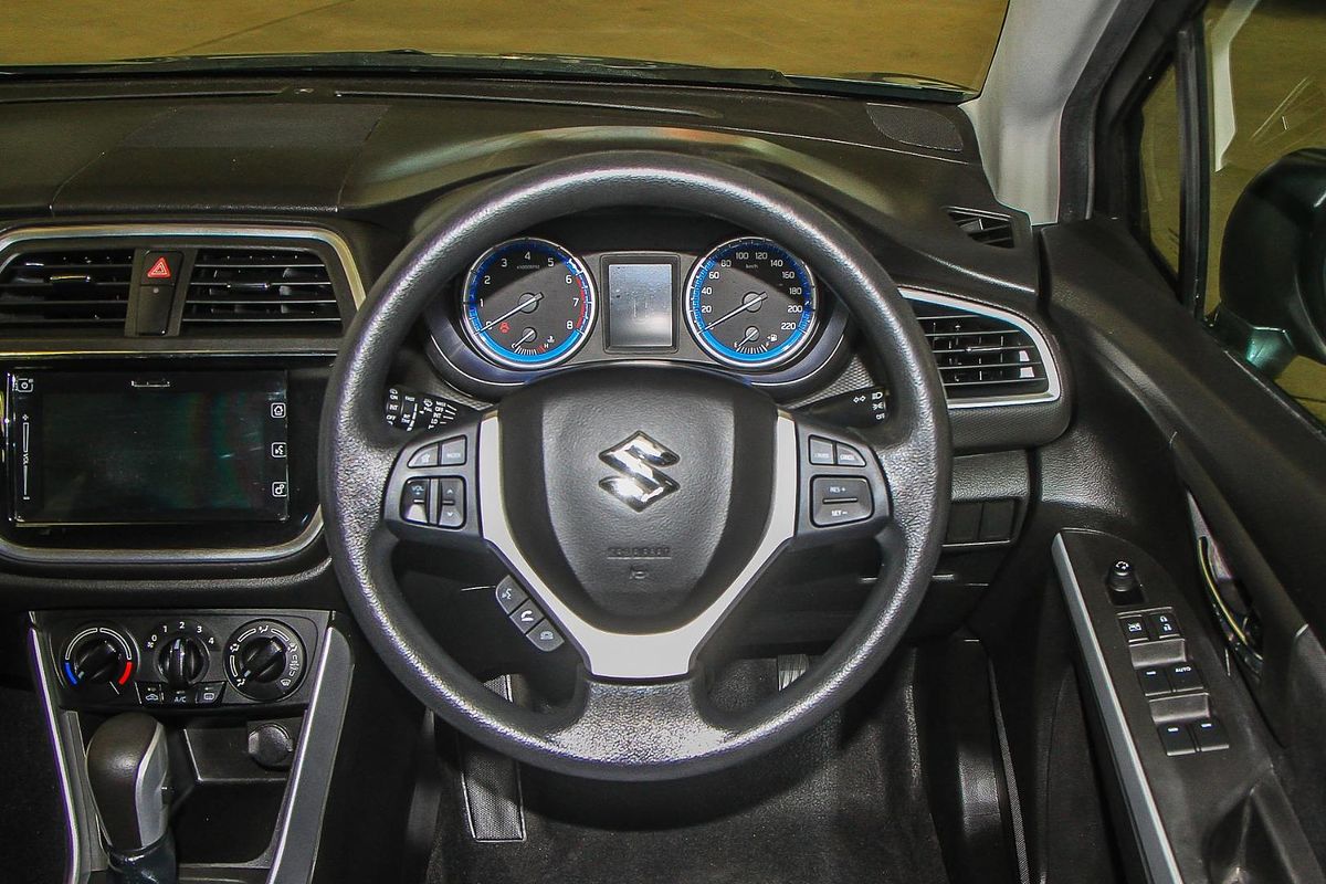 2015 Suzuki S-Cross GL JY