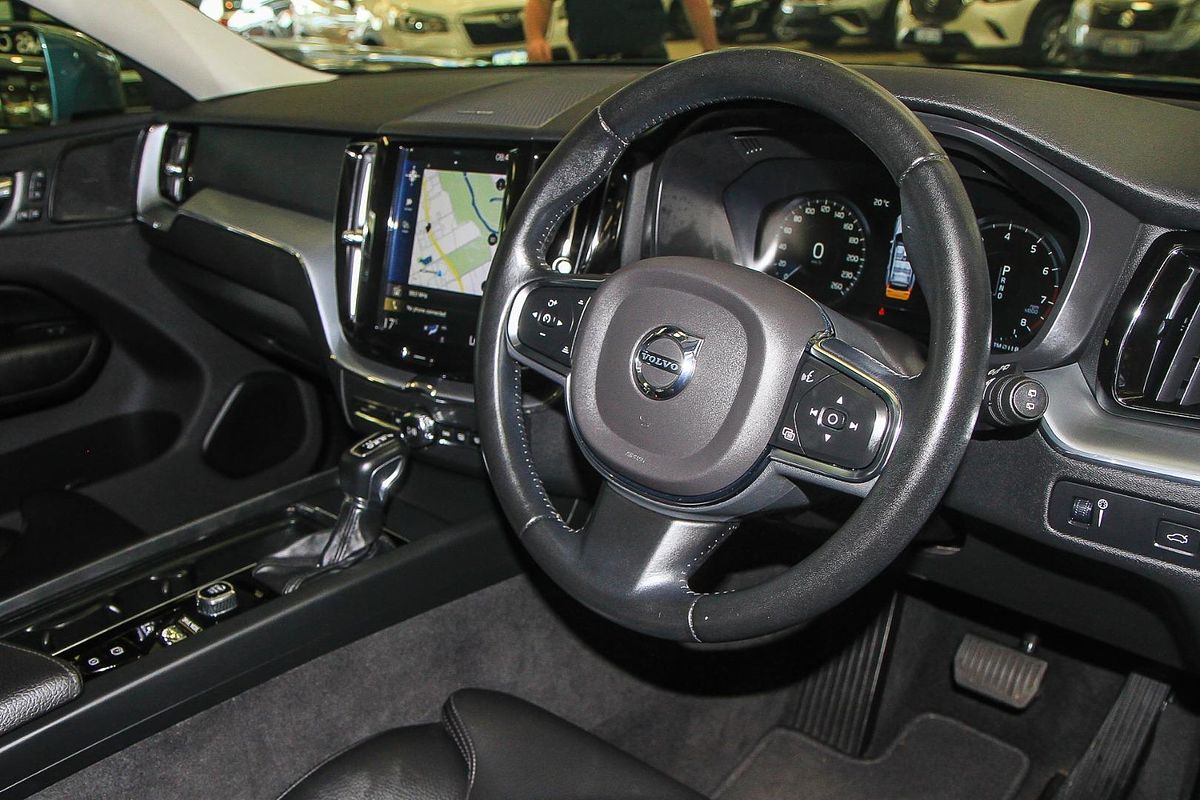 2019 Volvo XC60 T5 Momentum