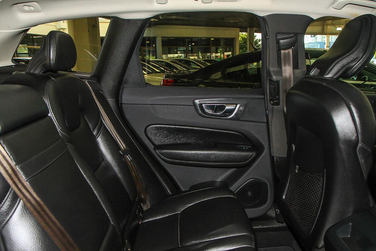 2019 Volvo XC60 T5 Momentum