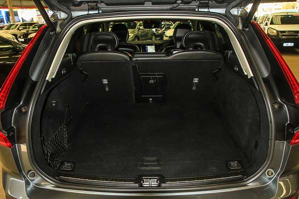 2019 Volvo XC60 T5 Momentum