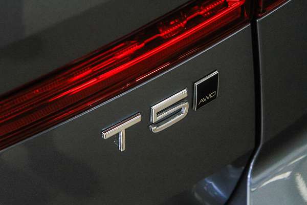 2019 Volvo XC60 T5 Momentum