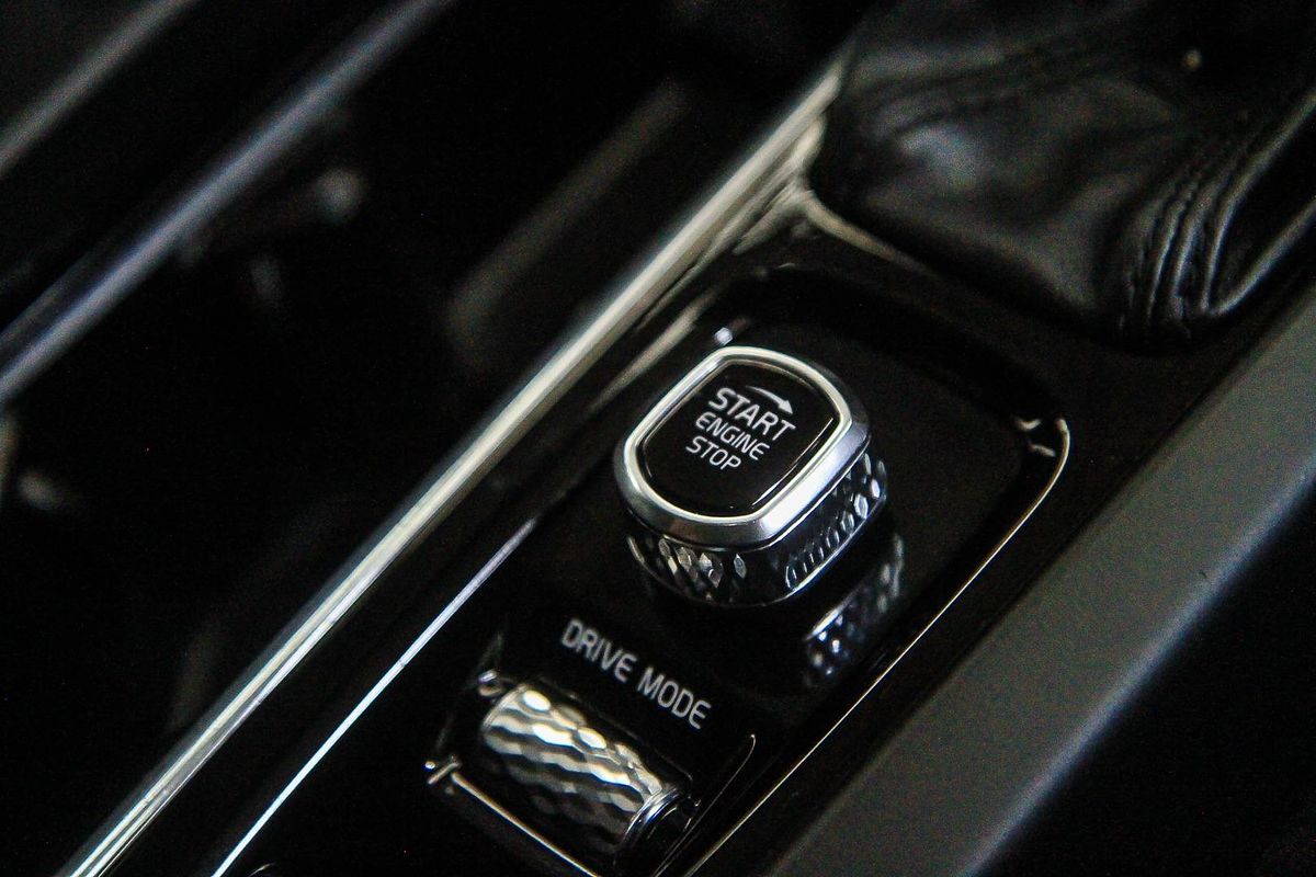 2019 Volvo XC60 T5 Momentum