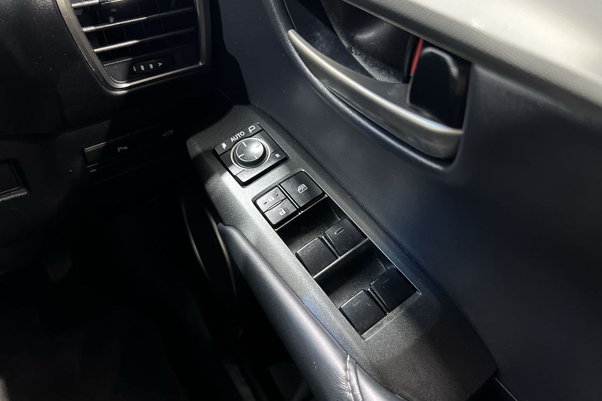 2015 Lexus NX NX200t Luxury AGZ10R