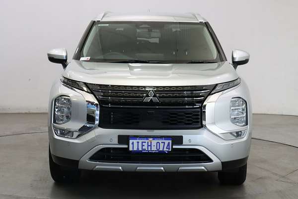 2024 Mitsubishi Outlander LS ZM
