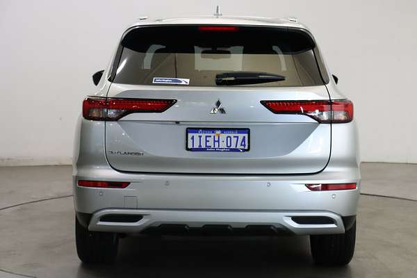 2024 Mitsubishi Outlander LS ZM