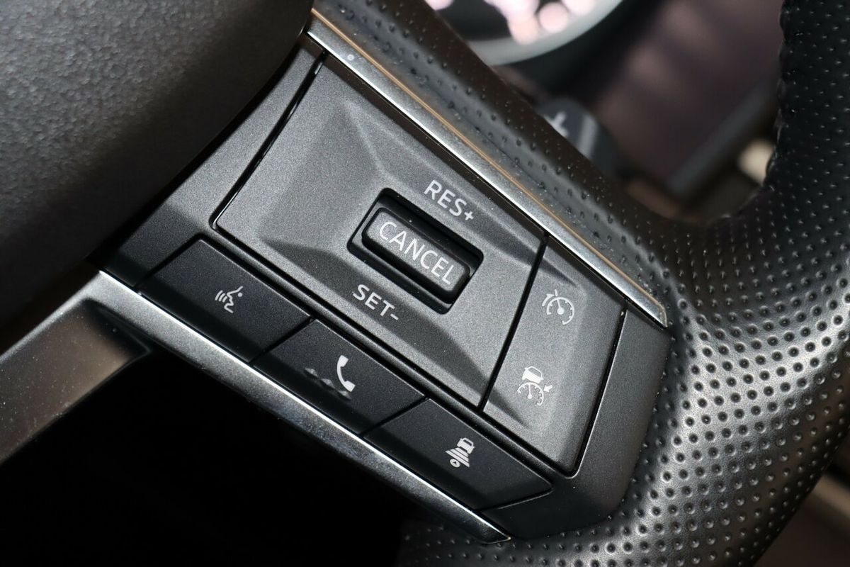 2024 Mitsubishi Outlander LS ZM