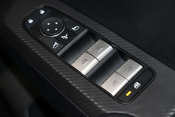 2024 Mitsubishi Outlander LS ZM