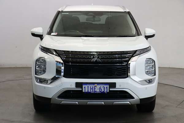 2024 Mitsubishi Outlander LS ZM