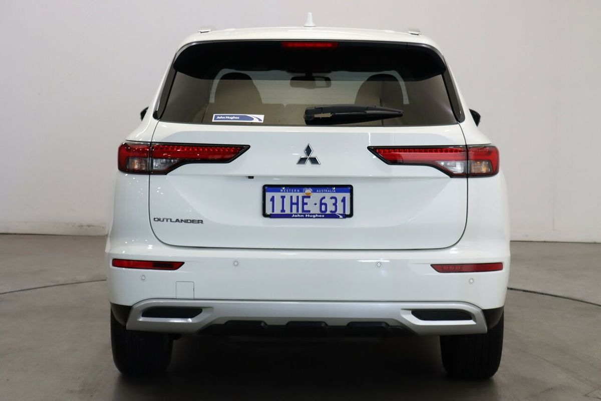 2024 Mitsubishi Outlander LS ZM