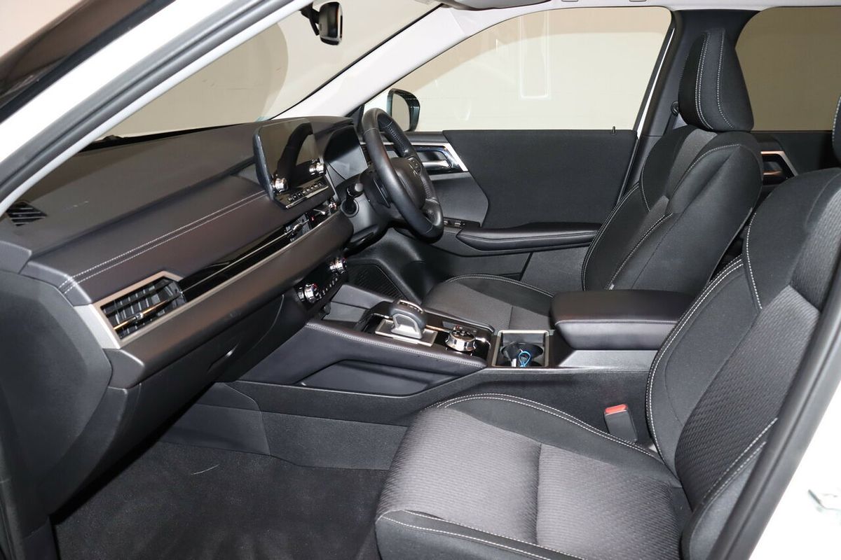 2024 Mitsubishi Outlander LS ZM