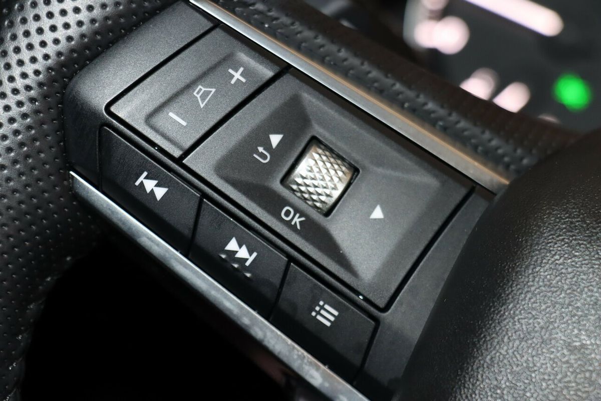 2024 Mitsubishi Outlander LS ZM