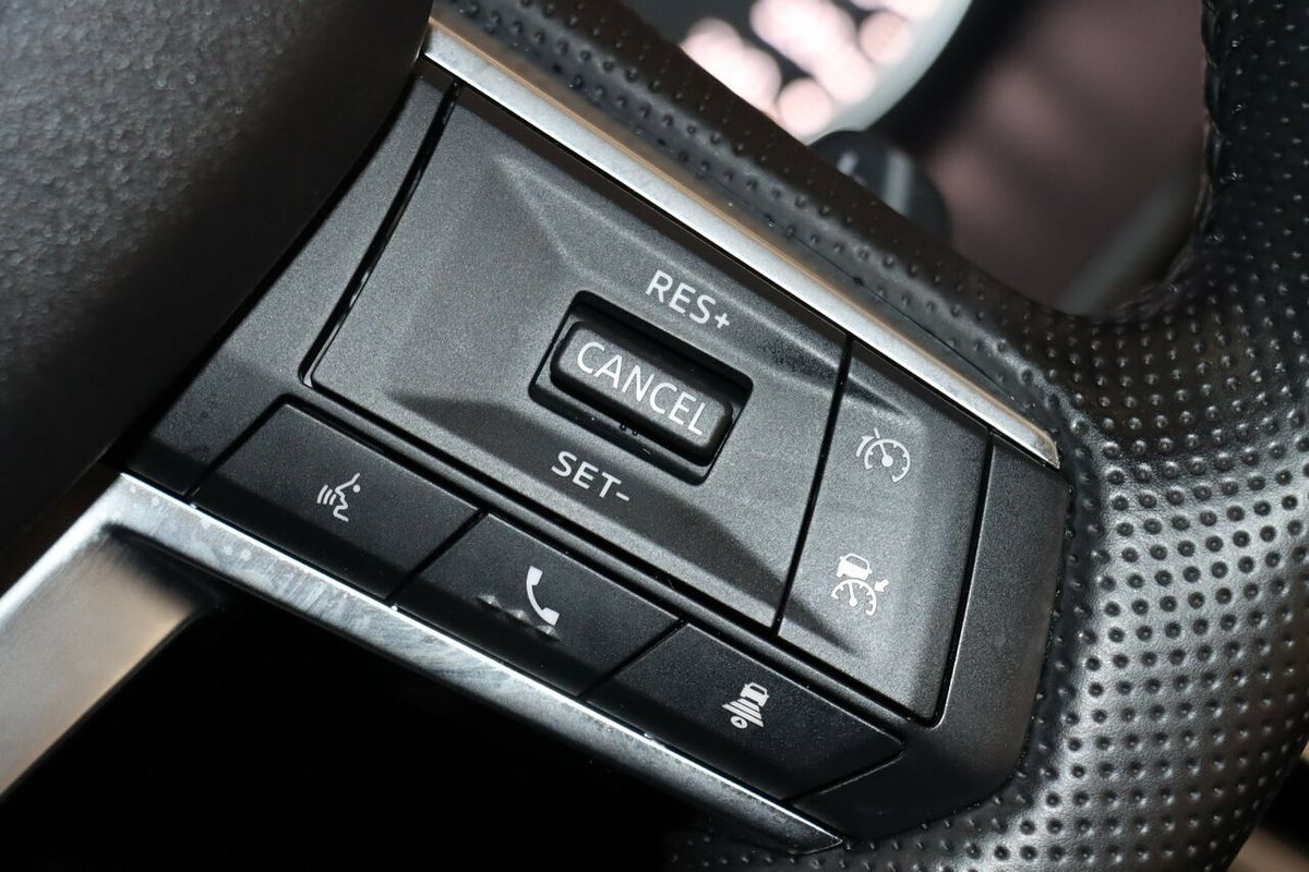2024 Mitsubishi Outlander LS ZM