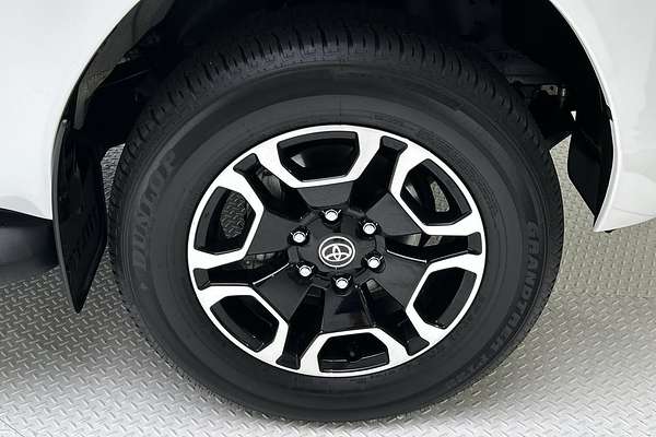 2023 Toyota Hilux SR5 GUN126R 4X4