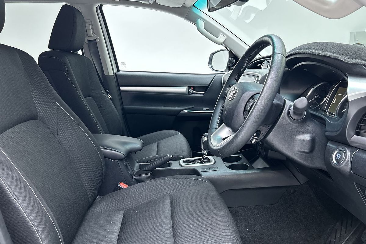 2023 Toyota Hilux SR5 GUN126R 4X4