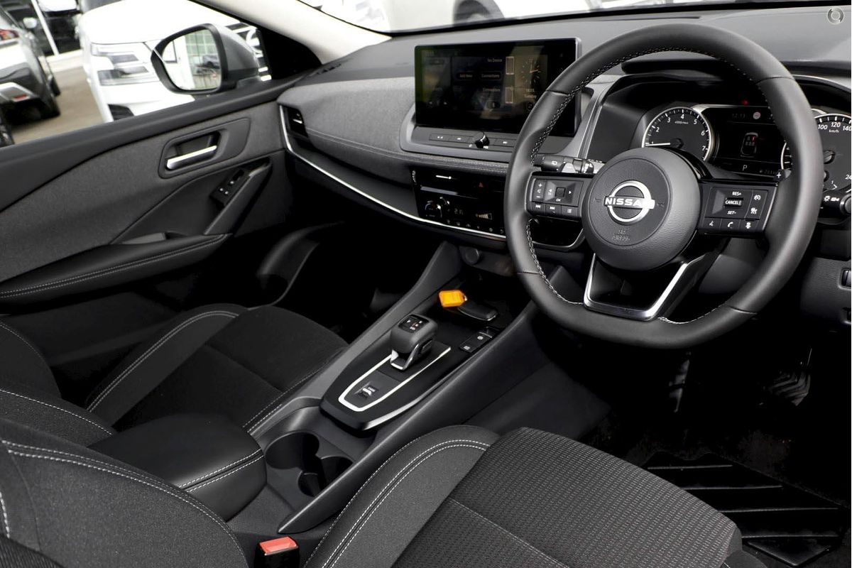 2025 Nissan QASHQAI ST J12