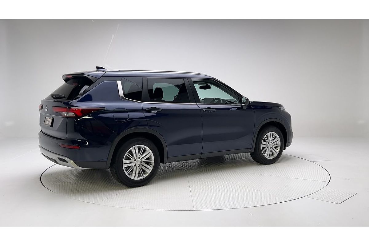 2022 Mitsubishi Outlander LS ZM