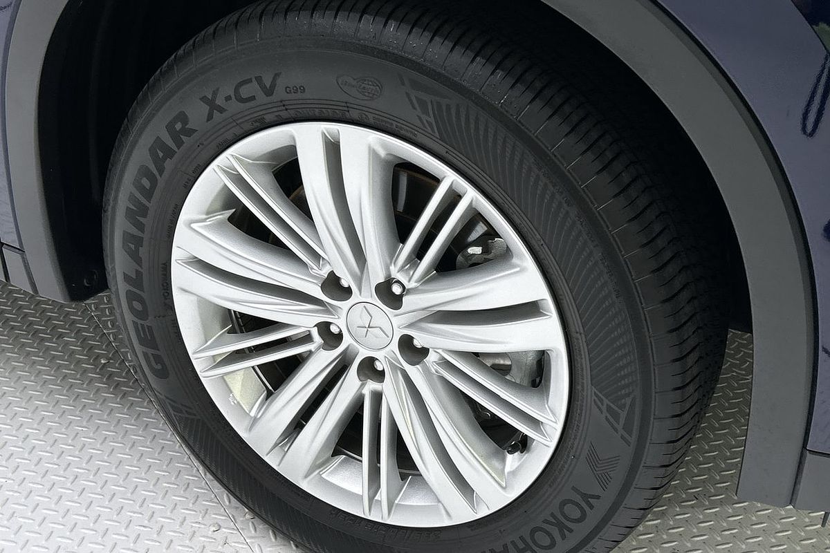 2022 Mitsubishi Outlander LS ZM