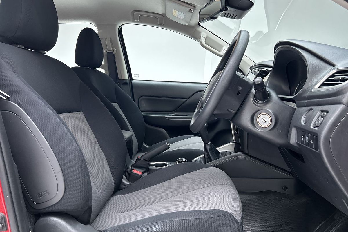 2019 Mitsubishi Triton GLX+ MR 4X4