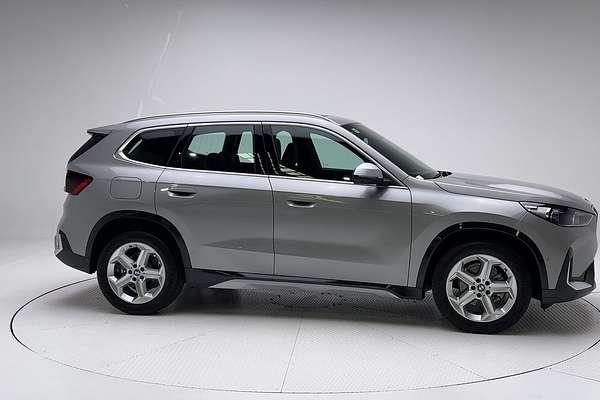 2023 BMW X1 sDrive18i U11
