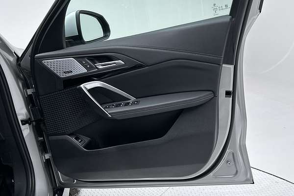 2023 BMW X1 sDrive18i U11