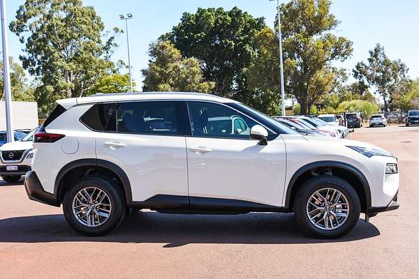 2024 Nissan X-TRAIL ST T33