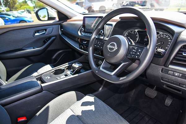 2024 Nissan X-TRAIL ST T33