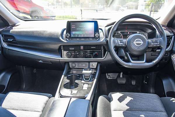 2024 Nissan X-TRAIL ST T33
