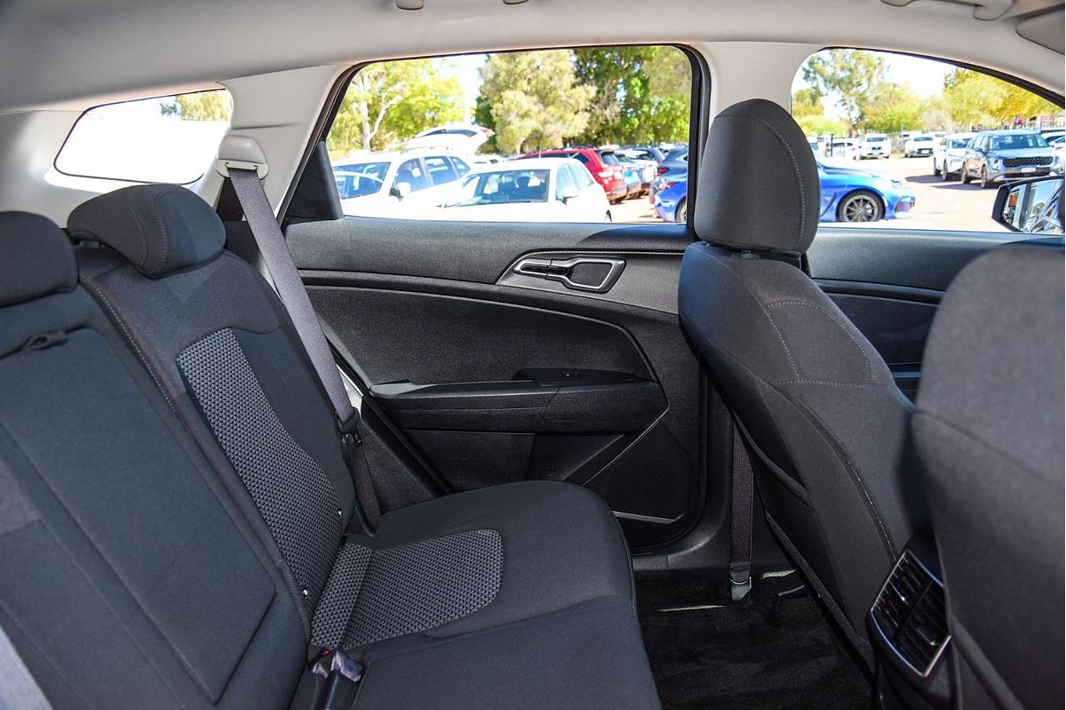 2024 Kia Sportage S NQ5