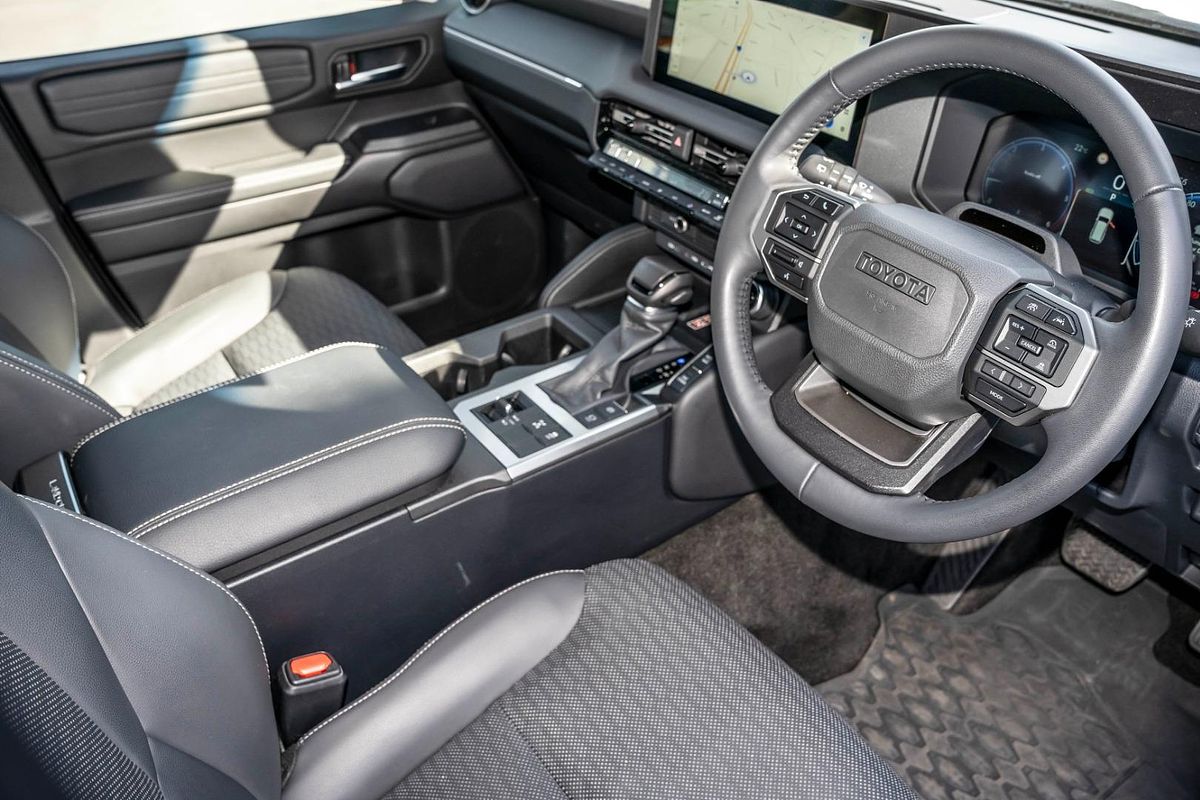 2024 Toyota Landcruiser Prado VX GDJ251R