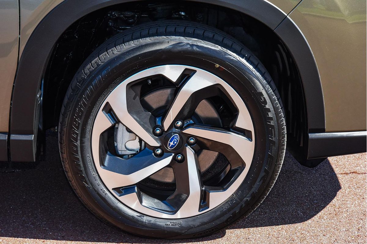 2024 Subaru Forester 2.5i-S S5