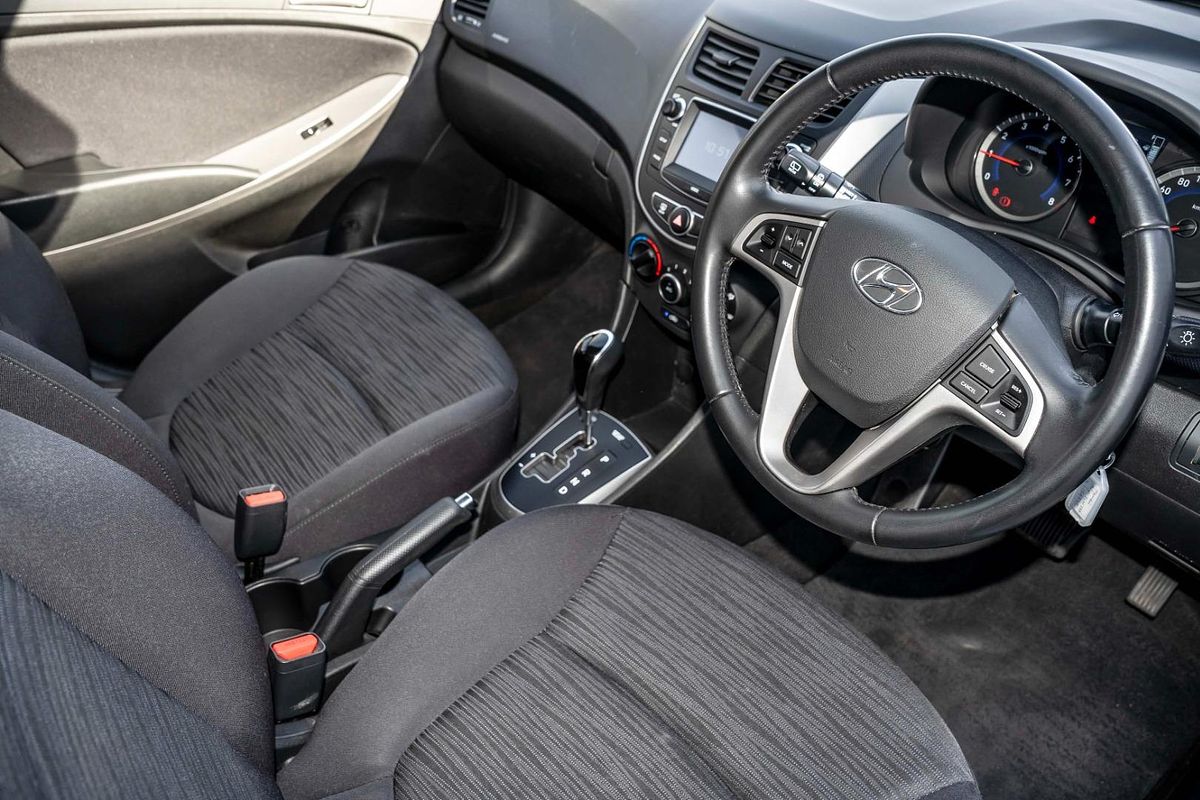 2017 Hyundai Accent Active RB4