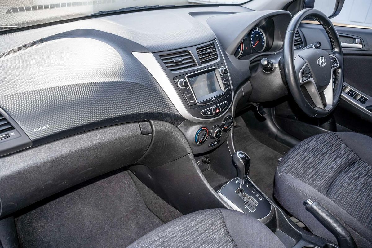2017 Hyundai Accent Active RB4