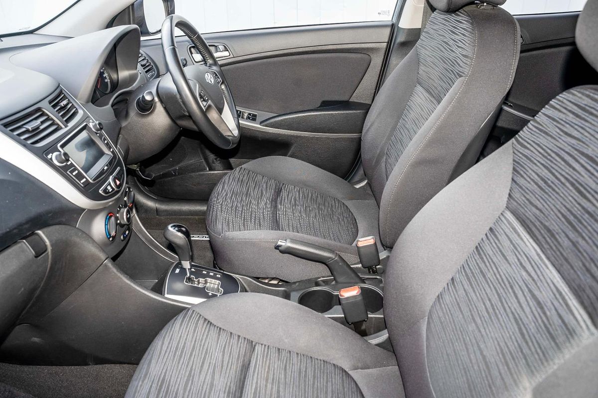 2017 Hyundai Accent Active RB4