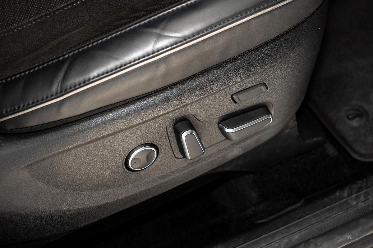2025 Hyundai Palisade Calligraphy Black Ink LX2.V5