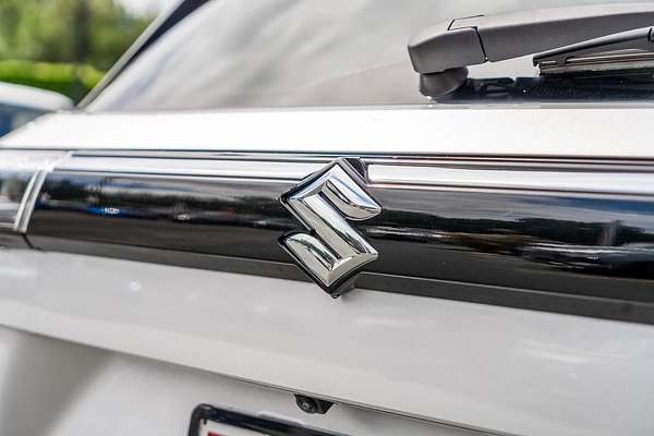 2023 Suzuki S-Cross GLX JYB