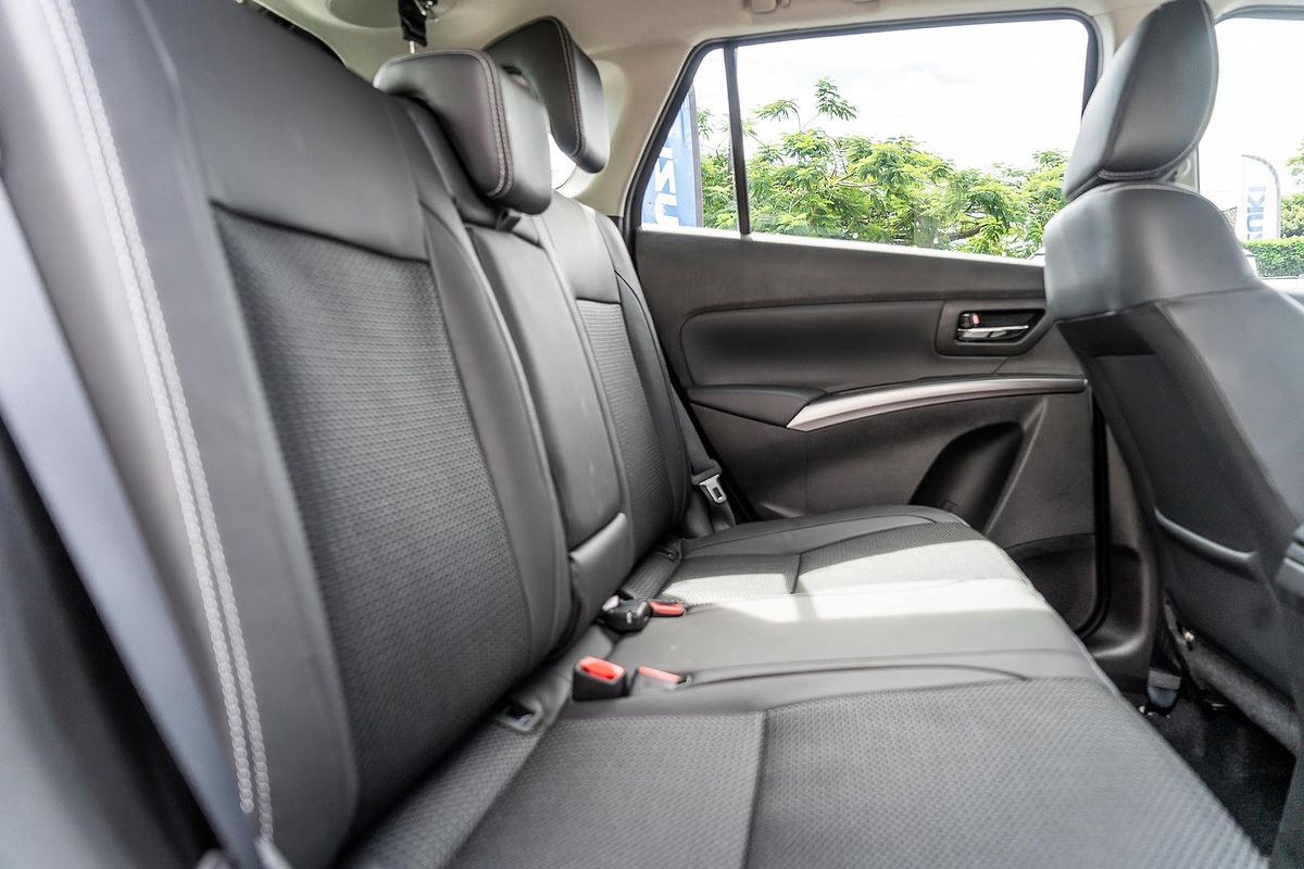 2023 Suzuki S-Cross GLX JYB