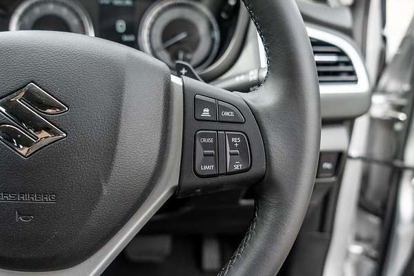 2023 Suzuki S-Cross GLX JYB