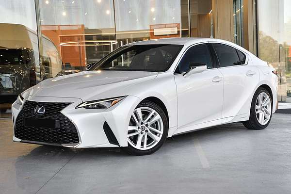 2020 Lexus IS IS300h Luxury AVE30R